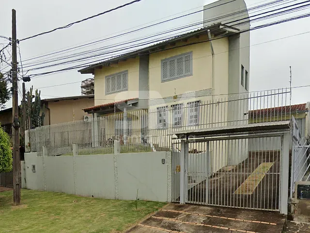 Casa 4 quartos e 3 banheiros, à venda, no bairro Universitário em Chapecó