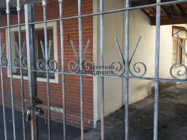 Casa com 503m² 5 quartos e 3 banheiros, à venda, no bairro Vila Formosa em Jacareí