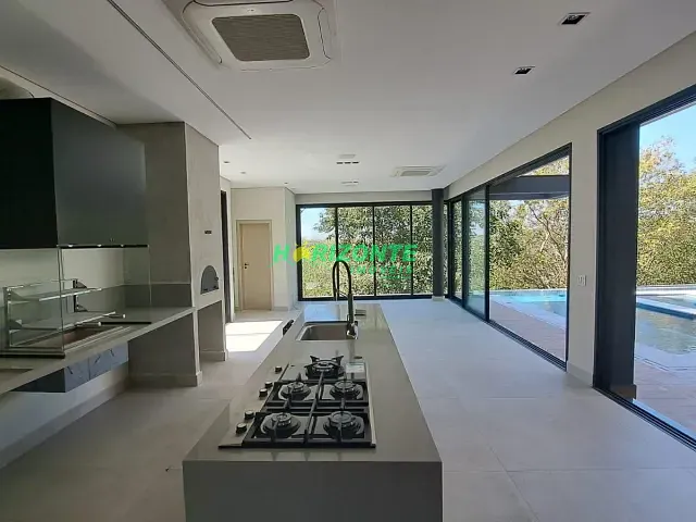 Casa com 955m² 5 quartos e 8 banheiros, à venda, no bairro urbanova em São José dos Campos
