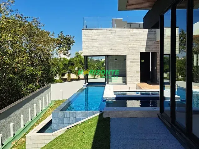 Casa com 955m² 5 quartos e 8 banheiros, à venda, no bairro urbanova em São José dos Campos