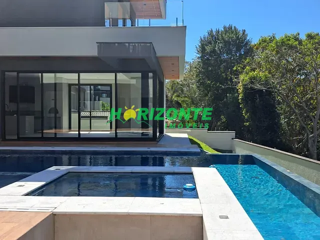 Casa com 955m² 5 quartos e 8 banheiros, à venda, no bairro urbanova em São José dos Campos
