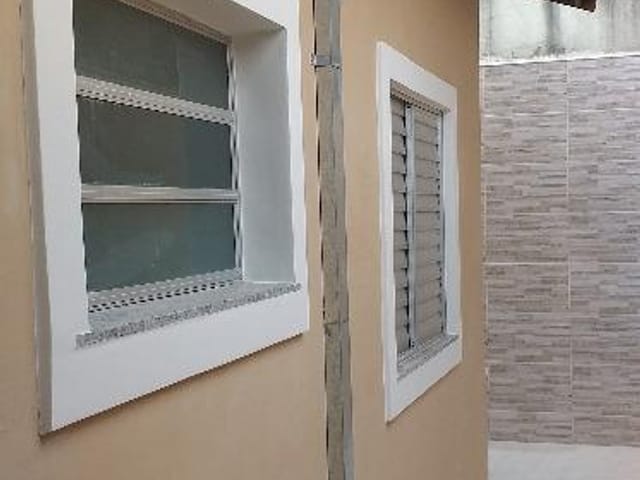 Foto do Casa - Casa com 3 dormitórios para alugar, 75 m² por R$ 1.100,00/mês - Cidade Salvador - Jacareí/SP | INDEPENDENCE NEGOCIOS IMOBILIARIOS LTDA