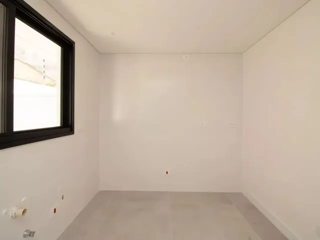 Casa 3 quartos e 3 banheiros, à venda, no bairro Santa Felicidade em Curitiba