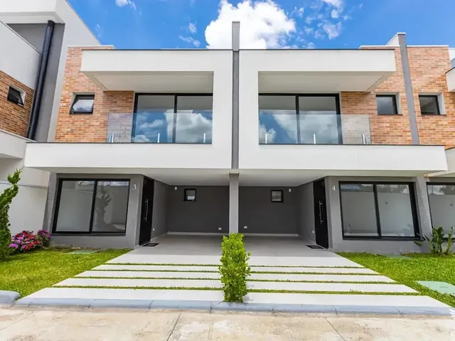 Sobrado 3 quartos e 3 banheiros, à venda, no bairro Santa Felicidade em Curitiba