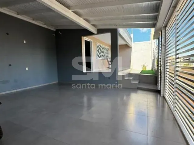 Casa com 240m² 5 quartos e 4 banheiros, à venda, no bairro Desbravador em Chapecó