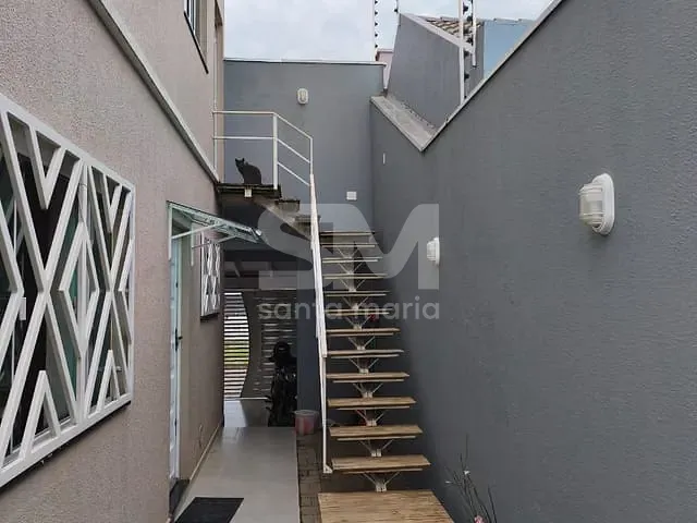Casa com 240m² 5 quartos e 4 banheiros, à venda, no bairro Desbravador em Chapecó