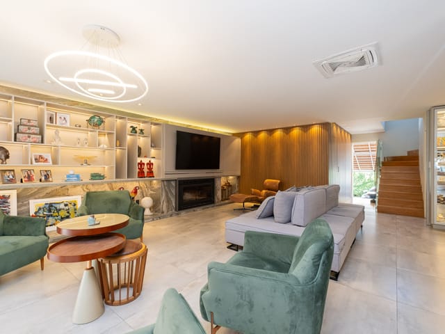 Casa com 283m² 3 quartos e 3 banheiros, à venda, no bairro Areal em Pelotas