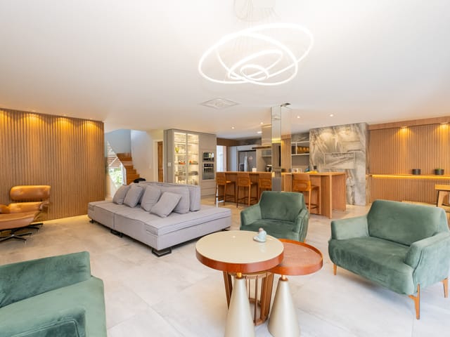 Casa com 283m² 3 quartos e 3 banheiros, à venda, no bairro Areal em Pelotas