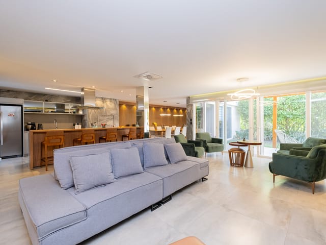 Casa com 283m² 3 quartos e 3 banheiros, à venda, no bairro Areal em Pelotas