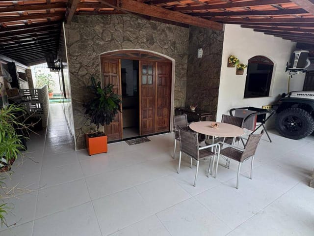 Casa com 200m² 3 quartos e 1 banheiro, à venda, no bairro Vila de Abrantes (Abrantes) em Camaçari