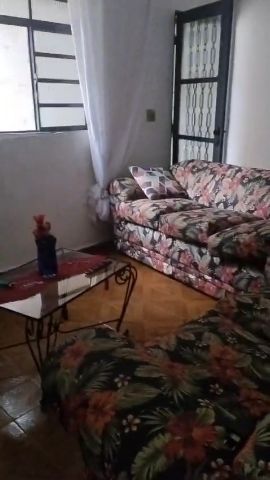 Casa com 125m² 3 quartos e 2 banheiros, à venda, no bairro Conjunto Residencial Araretama em Pindamonhangaba