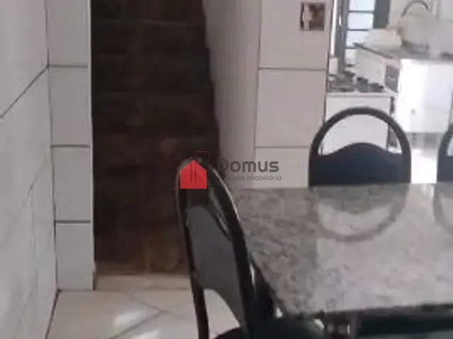 Casa com 125m² 3 quartos e 2 banheiros, à venda, no bairro Conjunto Residencial Araretama em Pindamonhangaba