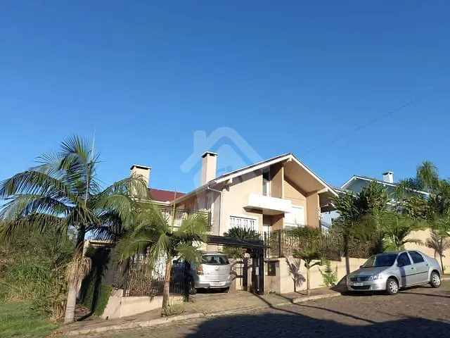Casa 4 quartos e 3 banheiros, à venda, no bairro Cristo Rei em Estrela
