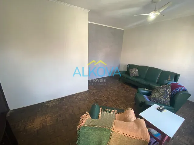 Casa com 250m² 3 quartos e 3 banheiros, à venda, no bairro Jardim das Indústrias em São José dos Campos