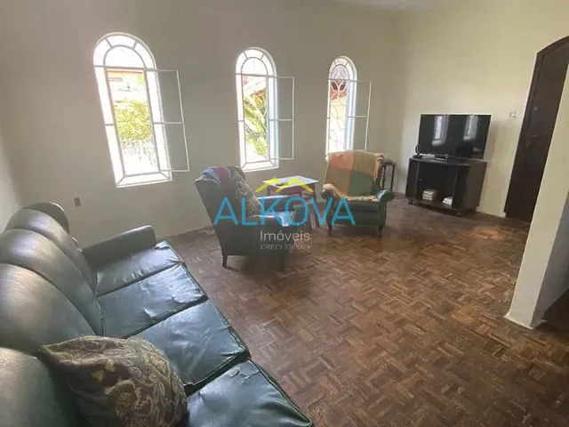 Casa com 250m² 3 quartos e 3 banheiros, à venda, no bairro Jardim das Indústrias em São José dos Campos