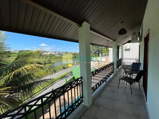Casa com 864m² 3 quartos e 5 banheiros, à venda, no bairro Urbanova em São José dos Campos