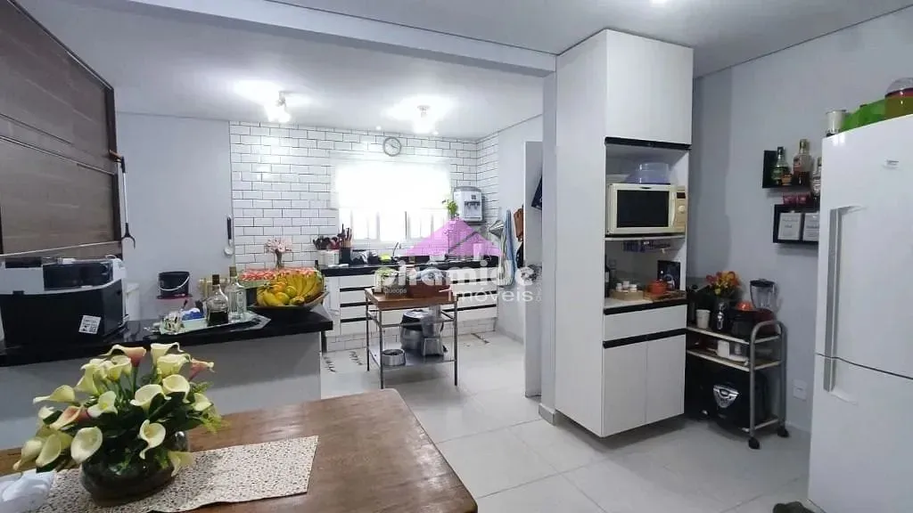 Casa, 3 quartos, 182 m² - Foto 4