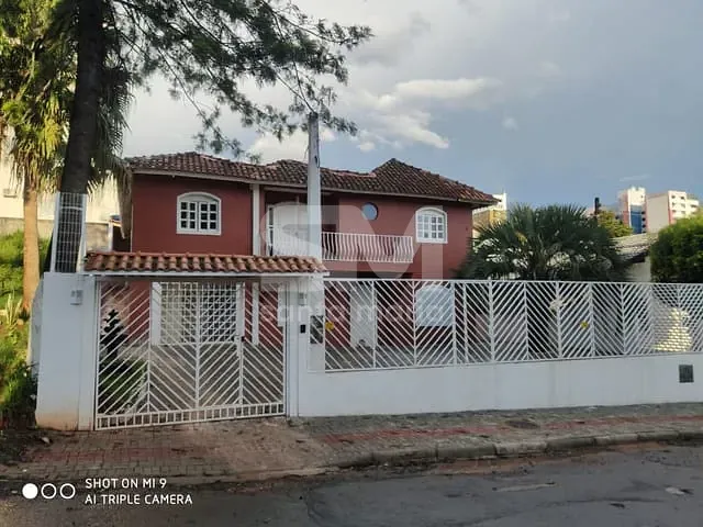 Casa 12 quartos e 9 banheiros, à venda, no bairro São Cristóvão em Chapecó