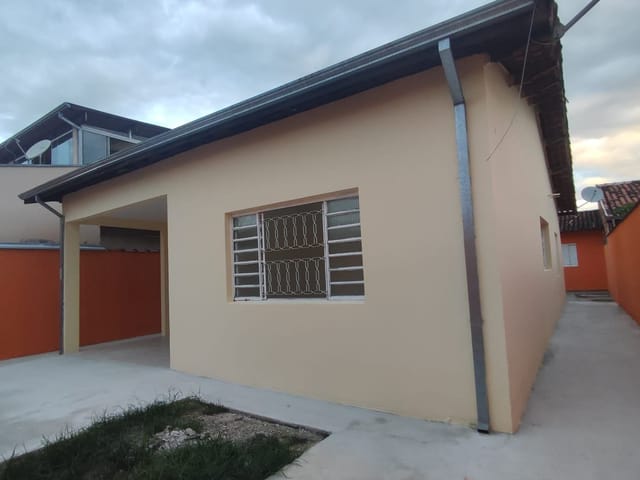 Casa com 264m² 3 quartos e 2 banheiros, à venda, no bairro Residencial Mantiqueira em Pindamonhangaba