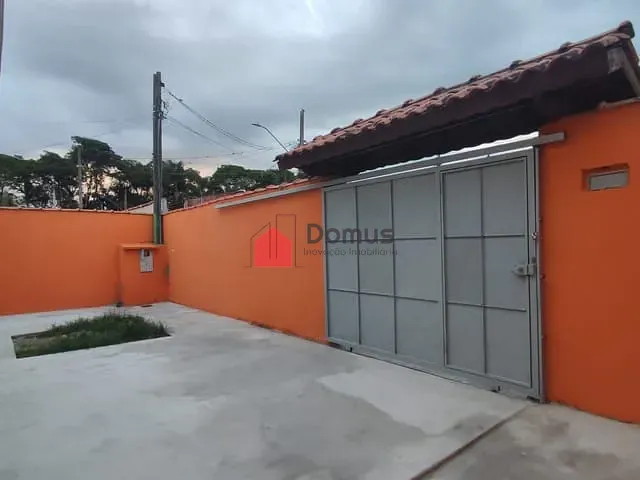 Casa com 264m² 3 quartos e 2 banheiros, à venda, no bairro Residencial Mantiqueira em Pindamonhangaba