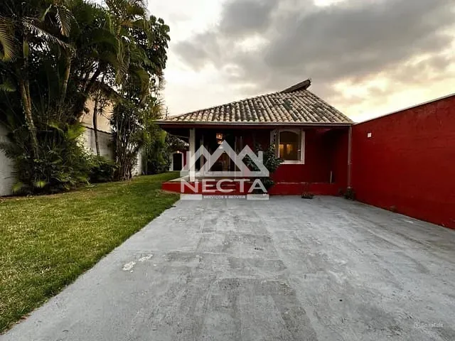 Casa com 354m² 3 quartos e 3 banheiros, à venda, no bairro Martim de Sá em Caraguatatuba
