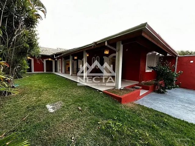 Casa com 354m² 3 quartos e 3 banheiros, à venda, no bairro Martim de Sá em Caraguatatuba