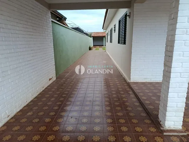 Casa com 444m² 3 quartos e 1 banheiro, para alugar, no bairro Centro em Artur Nogueira