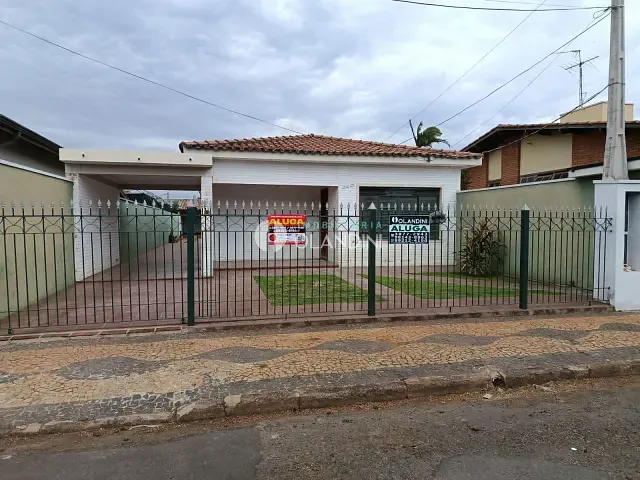 Casa com 444m² 3 quartos e 1 banheiro, para alugar, no bairro Centro em Artur Nogueira