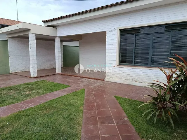 Casa com 444m² 3 quartos e 1 banheiro, para alugar, no bairro Centro em Artur Nogueira