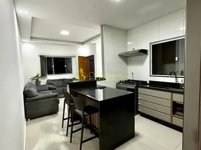 Casa com 200m² 2 quartos e 2 banheiros, à venda, no bairro Parque das Palmeiras em Pindamonhangaba
