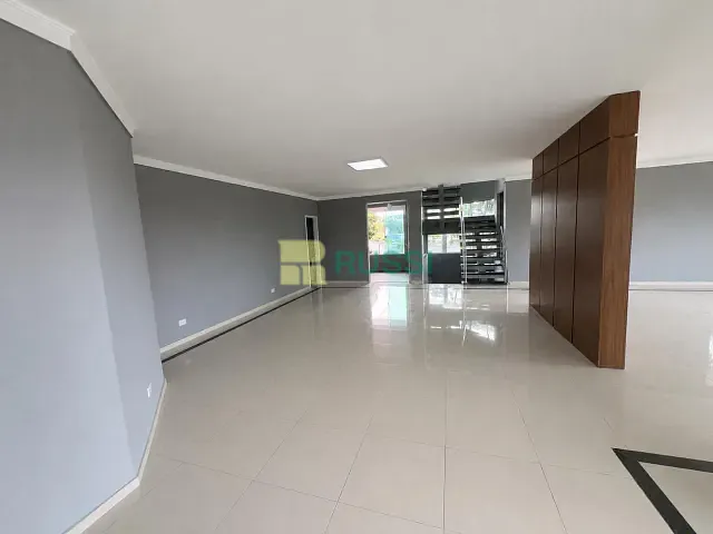 Casa com 950m² 4 quartos e 6 banheiros, à venda ou para alugar, no bairro Urbanova em São José dos Campos