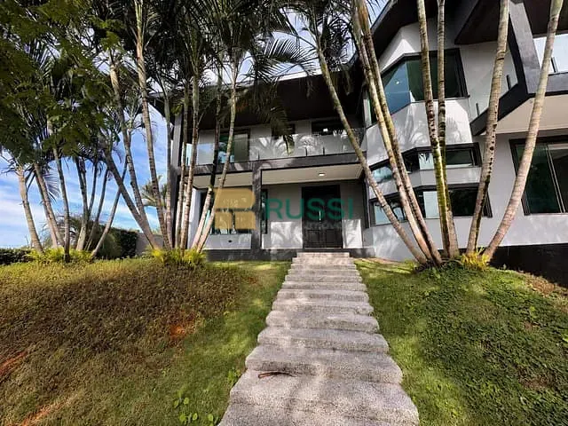 Casa com 950m² 4 quartos e 6 banheiros, à venda ou para alugar, no bairro Urbanova em São José dos Campos