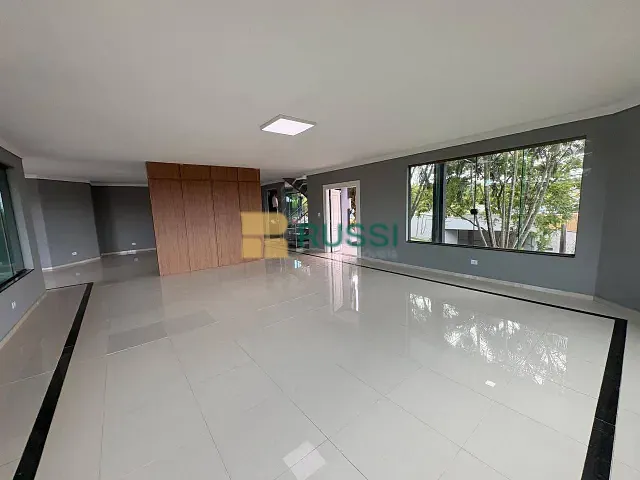 Casa com 950m² 4 quartos e 6 banheiros, à venda ou para alugar, no bairro Urbanova em São José dos Campos