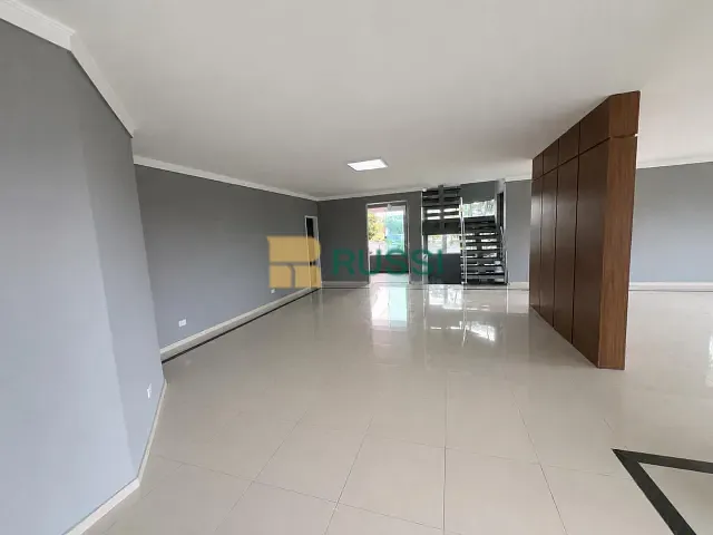 Casa com 950m² 4 quartos e 6 banheiros, à venda ou para alugar, no bairro Urbanova em São José dos Campos