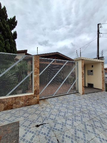 Casa 3 quartos e 1 banheiro, à venda, no bairro Jardim das Nações em Taubaté