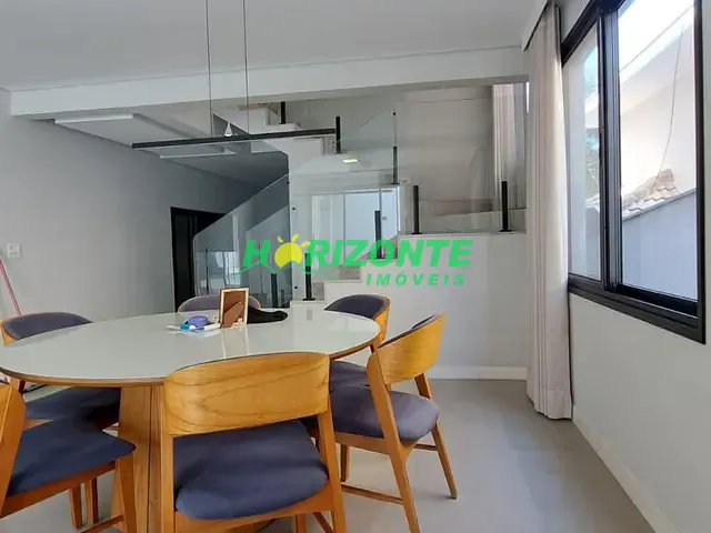 Casa 4 quartos e 6 banheiros, à venda, no bairro Urbanova em São José dos Campos