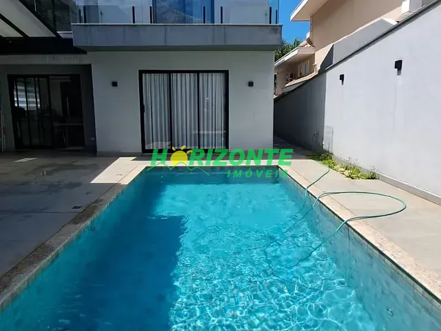 Casa 4 quartos e 6 banheiros, à venda, no bairro Urbanova em São José dos Campos