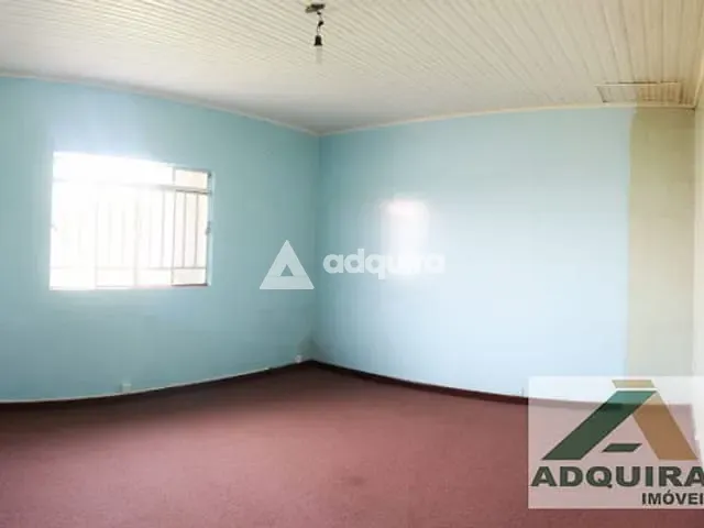 Casa com 462m² 3 quartos e 2 banheiros, à venda, no bairro Uvaranas em Ponta Grossa