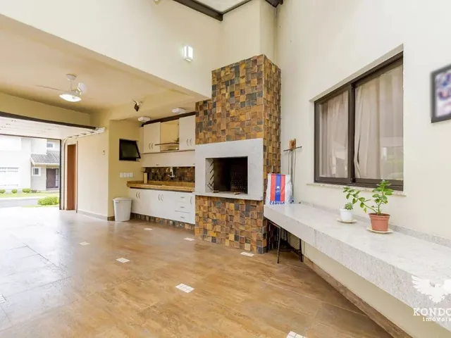 Casa com 647m² 5 quartos e 7 banheiros, à venda, no bairro Pineville em Pinhais