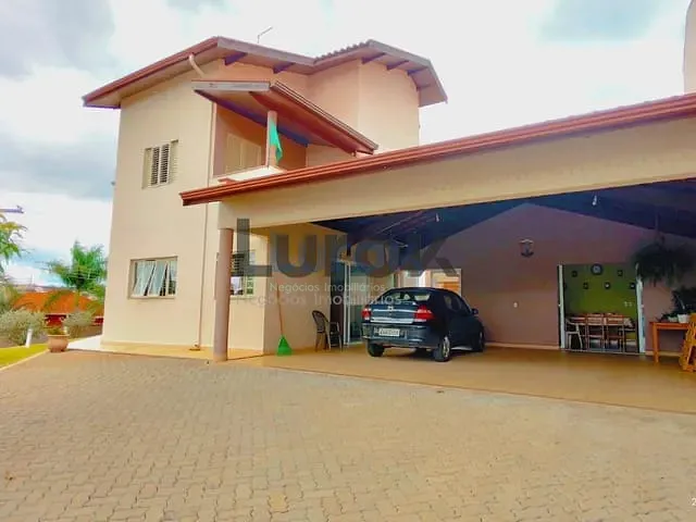 Casa com 581m² 4 quartos e 4 banheiros, à venda, no bairro Jardim São Francisco em Valinhos
