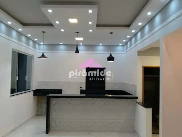 Casa com 250m² 3 quartos e 2 banheiros, à venda, no bairro Residencial Ana Maria em São José Dos Campos