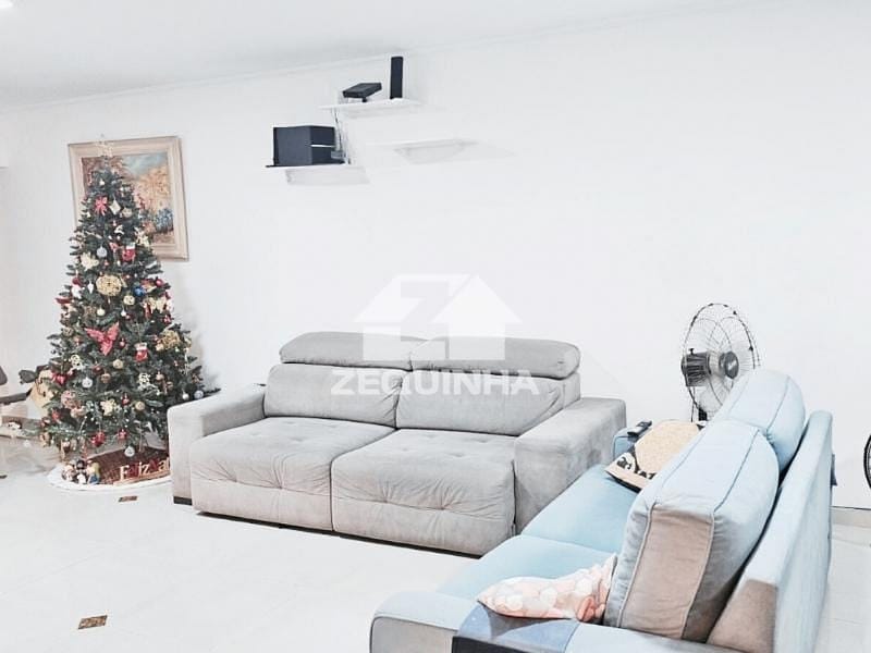 Casa à venda com 3 quartos, 235m² - Foto 16