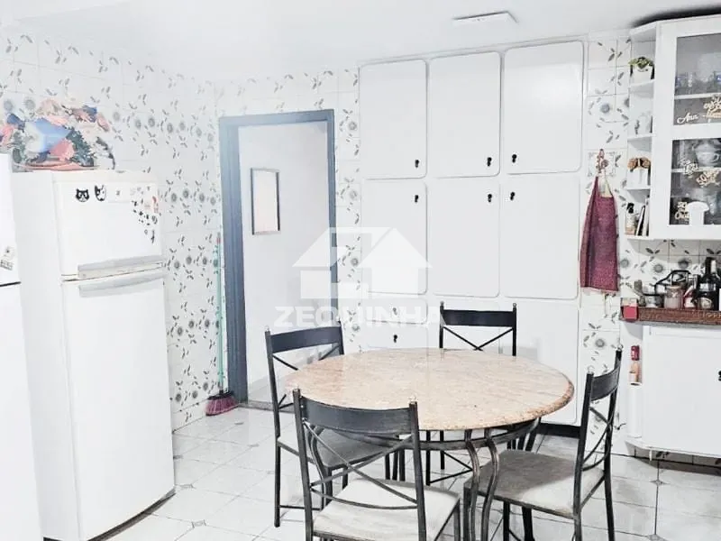 Casa, 3 quartos, 235 m² - Foto 6