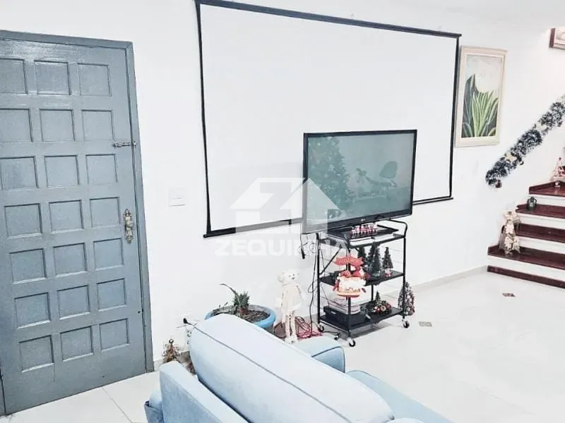 Casa, 3 quartos, 235 m² - Foto 13
