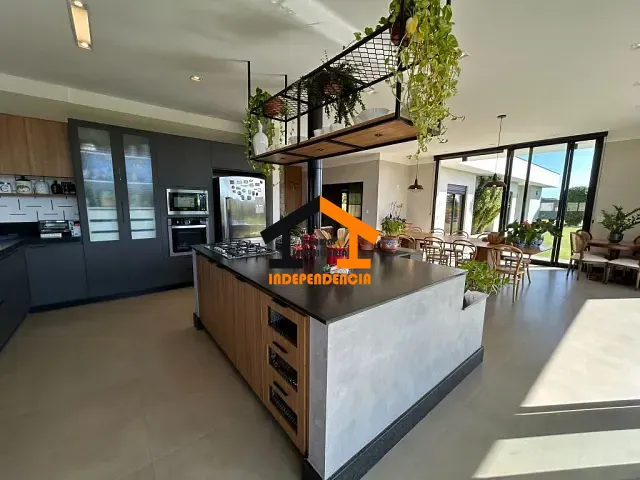 Casa com 1700m² 3 quartos e 3 banheiros, à venda, no bairro Residencial Terras Nobres em Itatiba