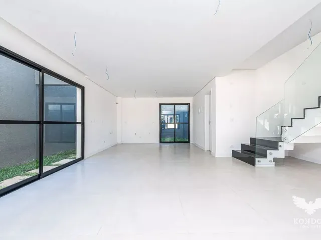 Casa com 128m² 3 quartos e 3 banheiros, à venda, no bairro Santa Cândida em Curitiba
