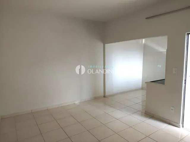 Casa com 60m² 1 quarto e 1 banheiro, à venda ou para alugar, no bairro Jardim Blumenau em Artur Nogueira