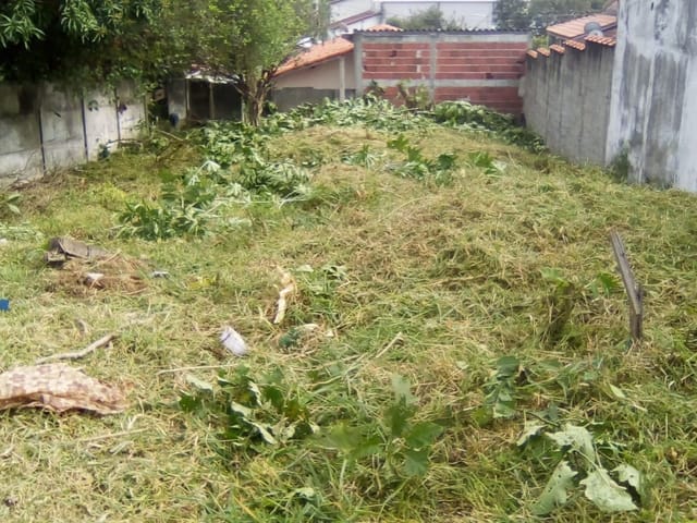 Casa com 250m², à venda, no bairro Jardim Eloyna em Pindamonhangaba