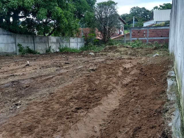 Casa com 250m², à venda, no bairro Jardim Eloyna em Pindamonhangaba