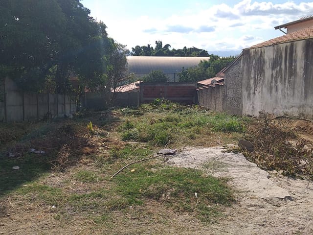 Casa com 250m², à venda, no bairro Jardim Eloyna em Pindamonhangaba